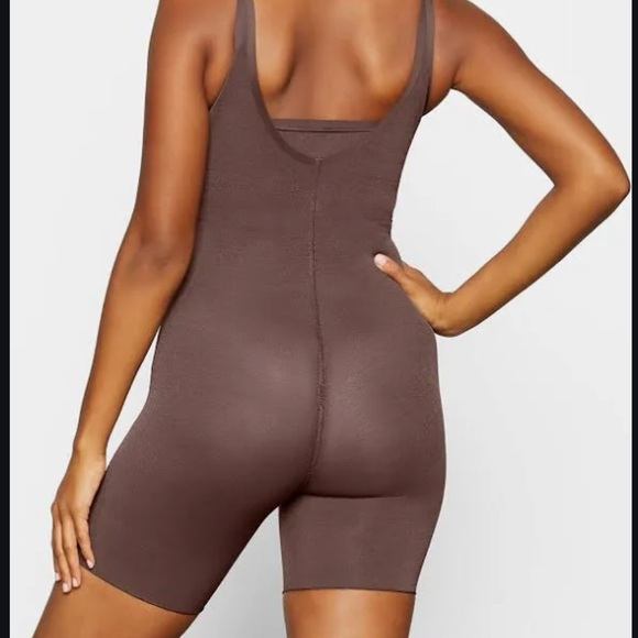 SKIMS Sheer sculpt open bust bodysuit SZ XL - Picture 3 of 6